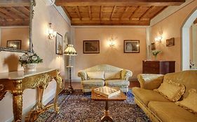 Pergola Apartment